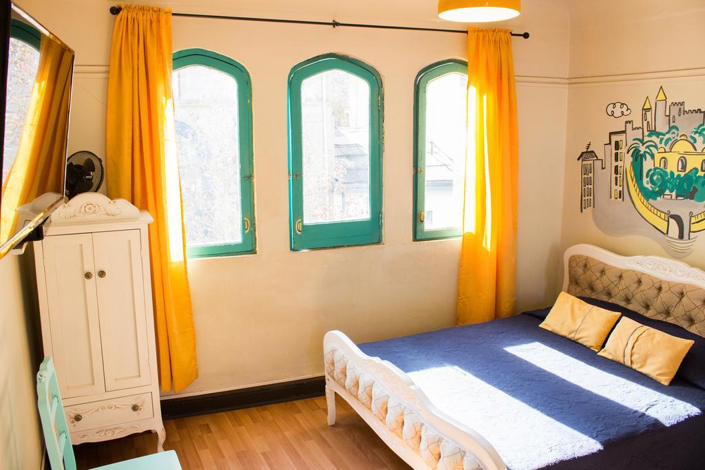 Hostal Forestal Santiago Exterior photo