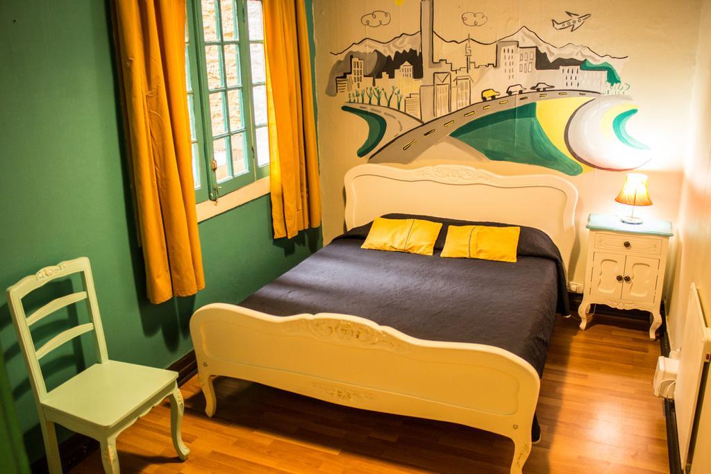Hostal Forestal Santiago Exterior photo