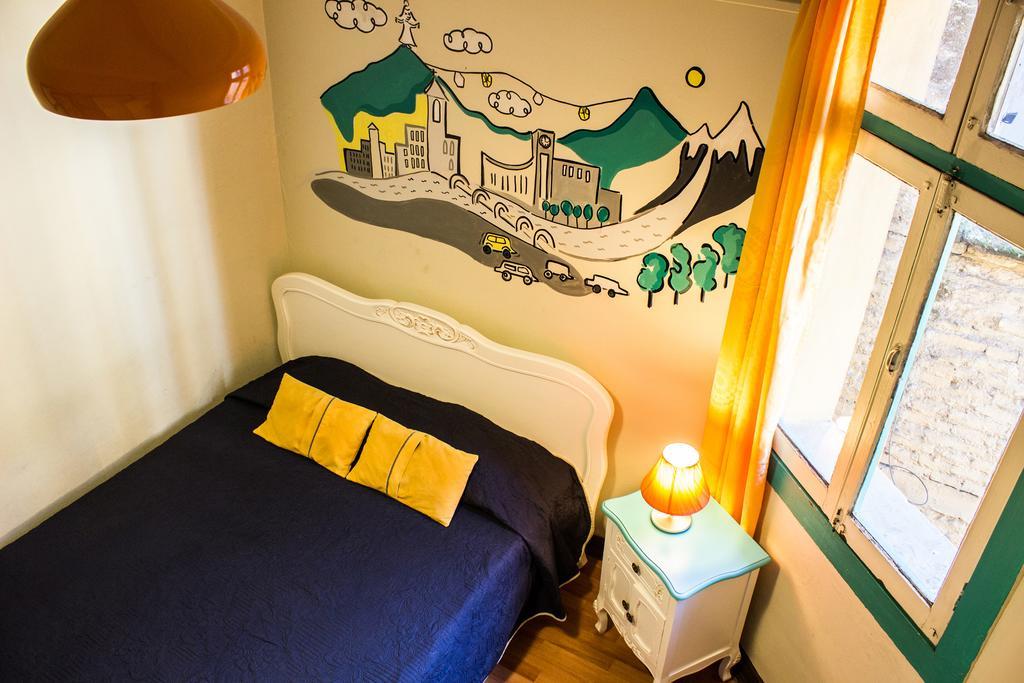 Hostal Forestal Santiago Exterior photo